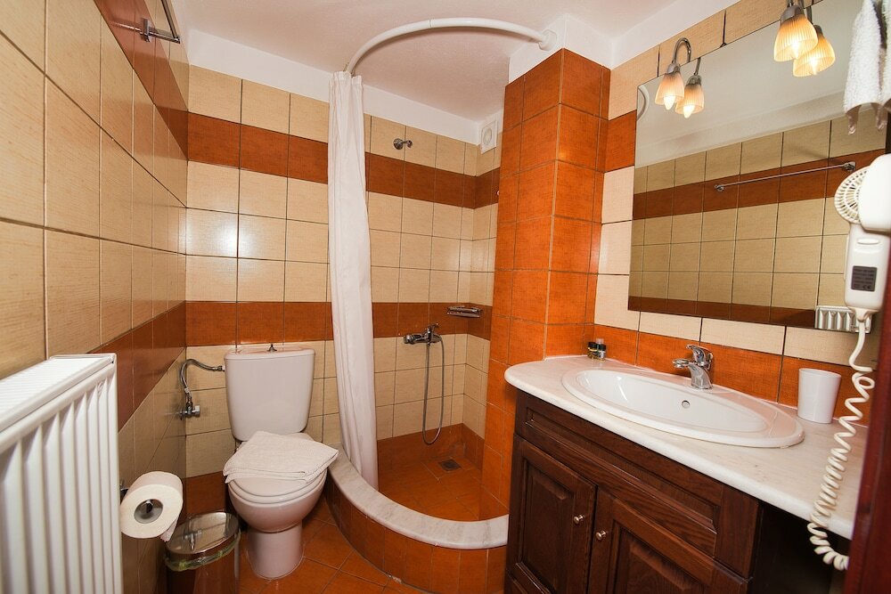 Фото Anemoessa Traditional Village Hotel