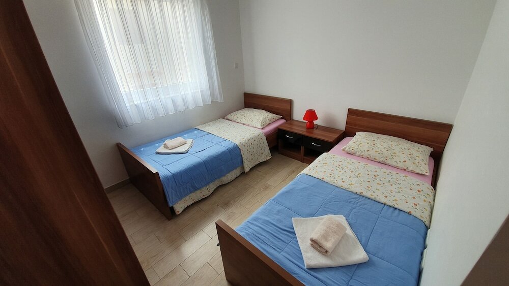 Фото Goga apartments