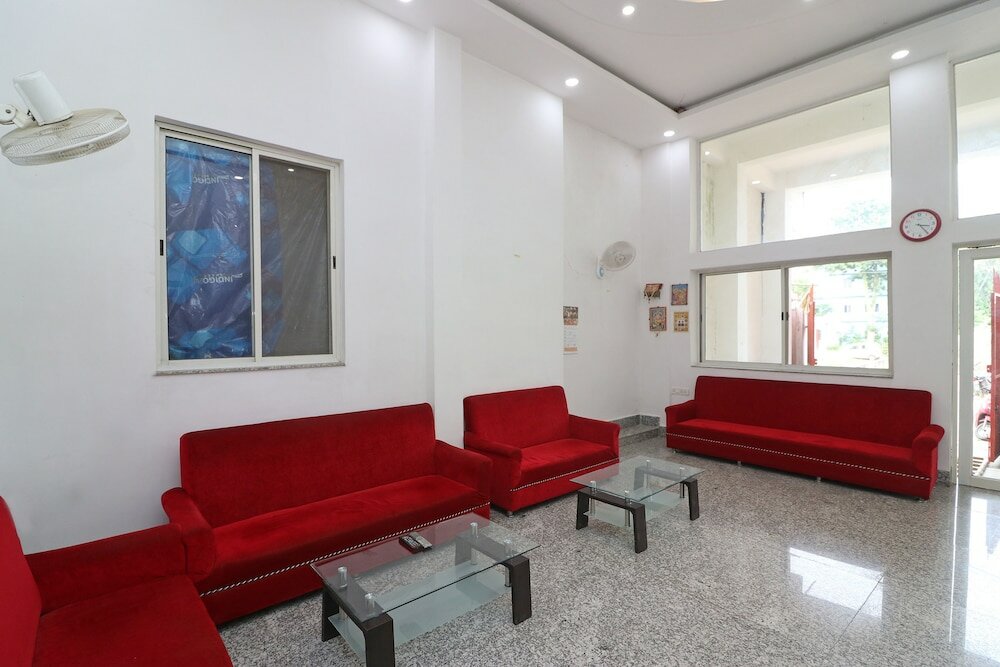 Фото Oyo 18587 Alok House