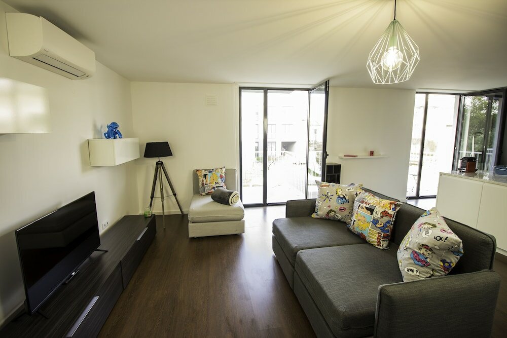 Фото Guest H4u Bonjardim Pop Art City Center