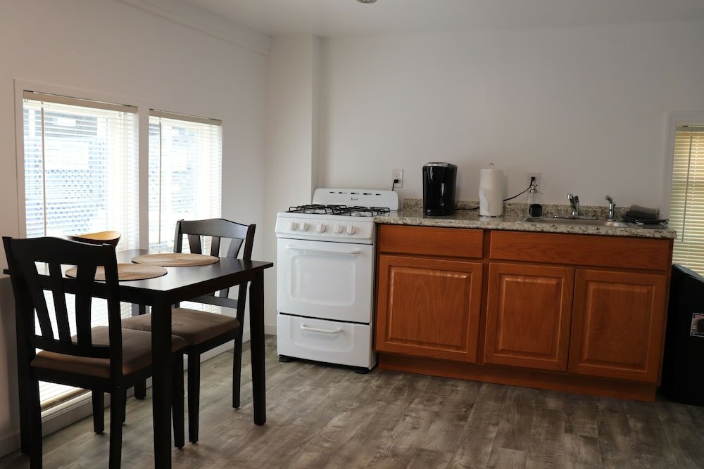 Фото Reynolds House Inn & Motel