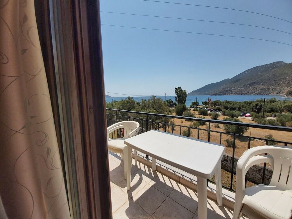 Фото Domaine Papakonstantis Apartments To Let