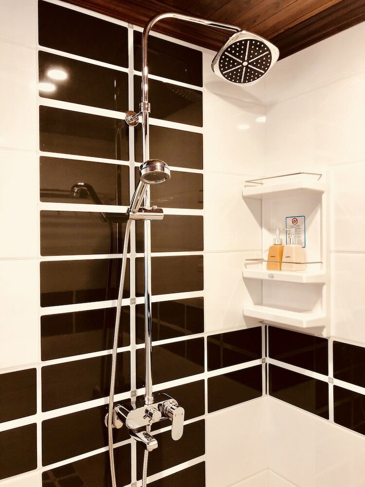 Фото Merry Riverside Hotel