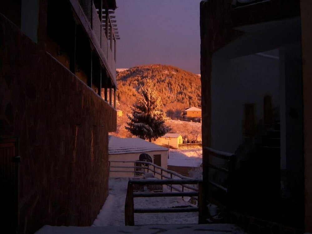 Фото Hotel Katafigi