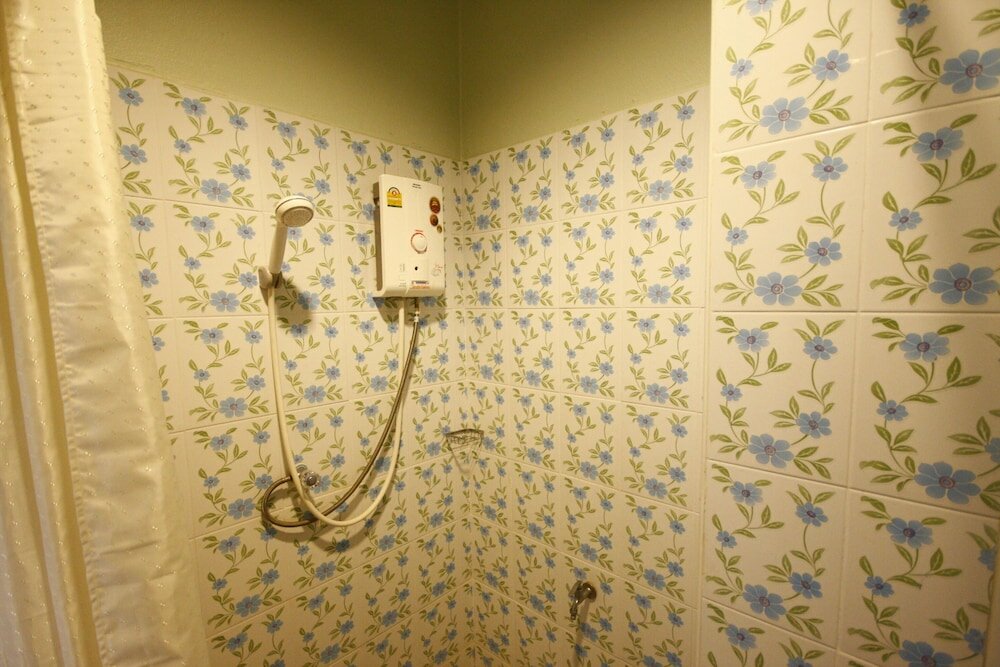 Фото Wattanawan Hotel