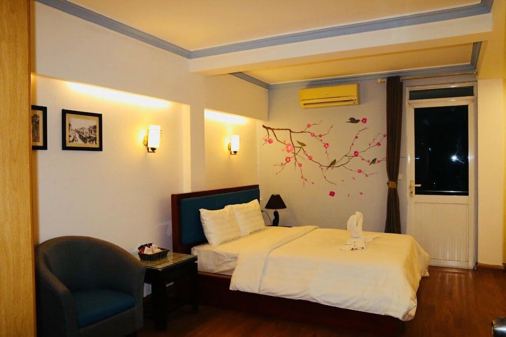 Фото Hanoi Old Quarter House