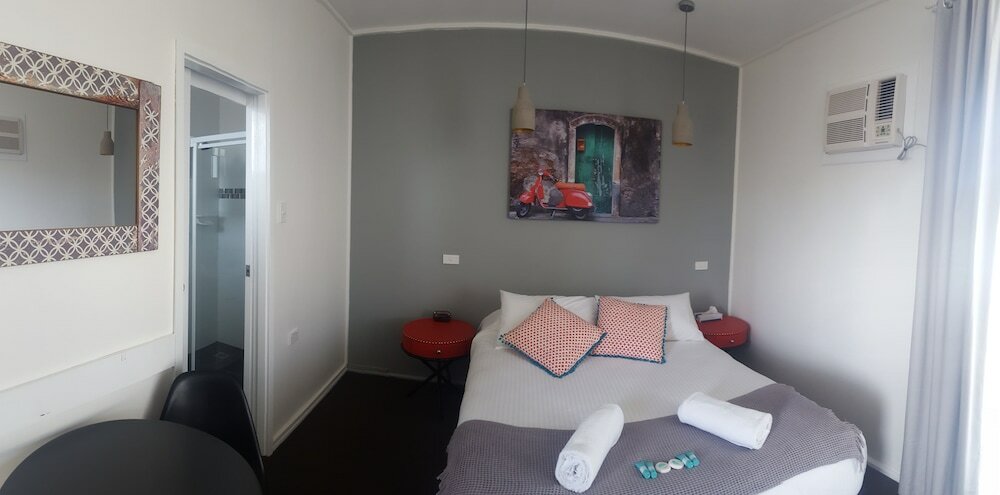 Фото Town House Motor Inn