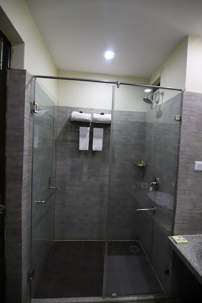 Фото Spree Jungle Vilas Resort