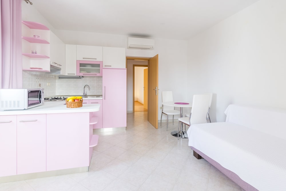 Фото Apartmani Nikolina