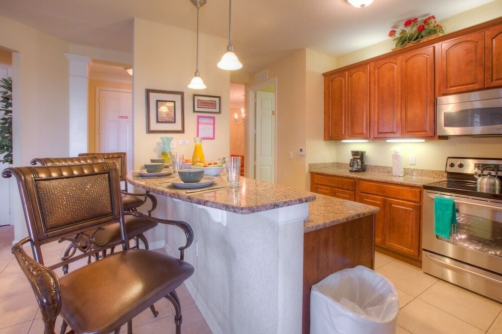 Фото Lovely Third-floor Vista Cay Resort Condo!