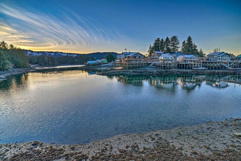Гостиница Waterfront Seldovia Bay Home: Walk to Trails!