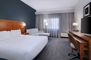 Гостиница Courtyard by Marriott Tampa North/I-75 Fletcher