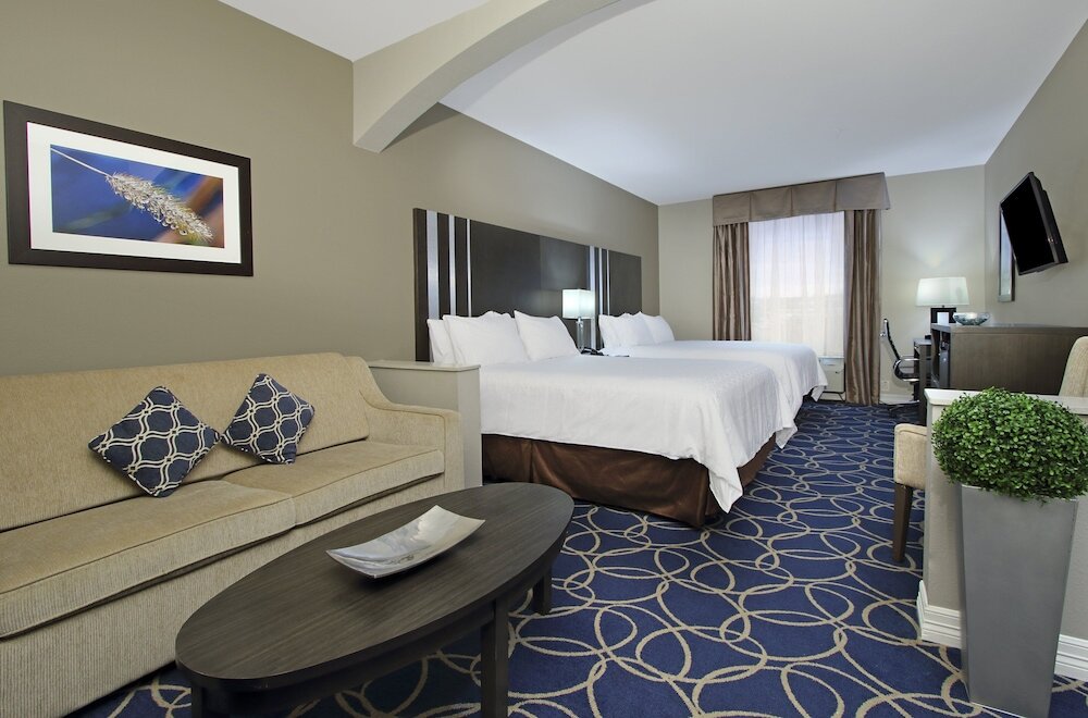 Фото Holiday Inn Express & Suites Houston North - Iah Area, an Ihg Hotel