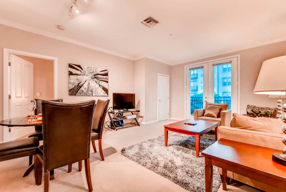 Фото Bluebird Suites in Downtown Providence