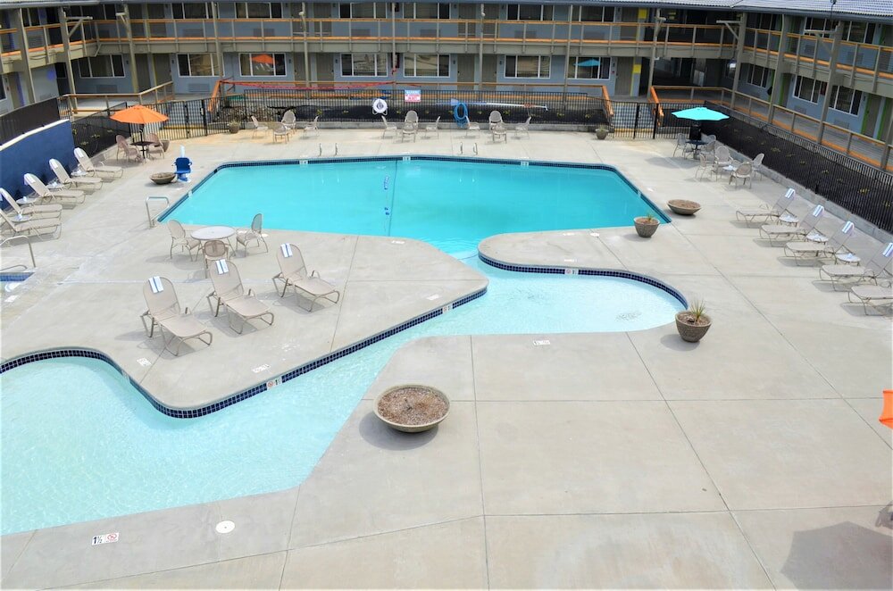 Фото Riverfront Hotel, SureStay Collection by Best Western