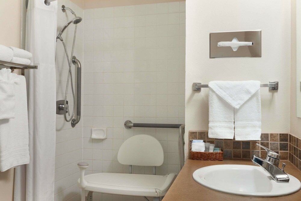 Фото Travelodge by Wyndham Motel of St Cloud