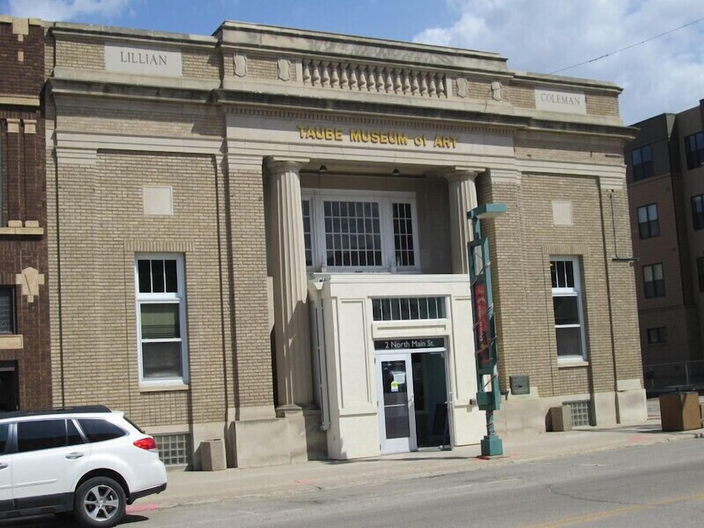 Фото Hampton Inn & Suites Minot Airport, Nd