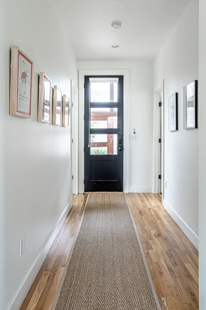 Фото East Side Modern