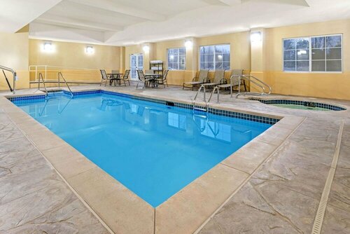 Гостиница La Quinta Inn & Suites by Wyndham Stillwater-University Area