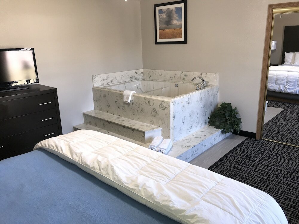 Фото Days Inn by Wyndham Grove