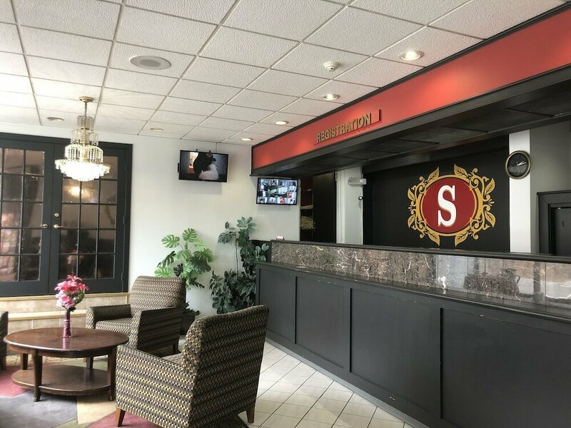 Гостиница Schenectady Inn & Suites в Скенектади