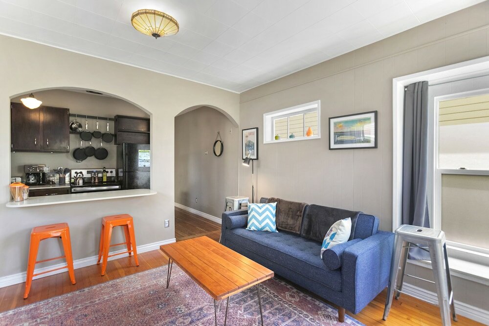 Фото Ballard Bungalow - Walk to Dt Ballard/Water