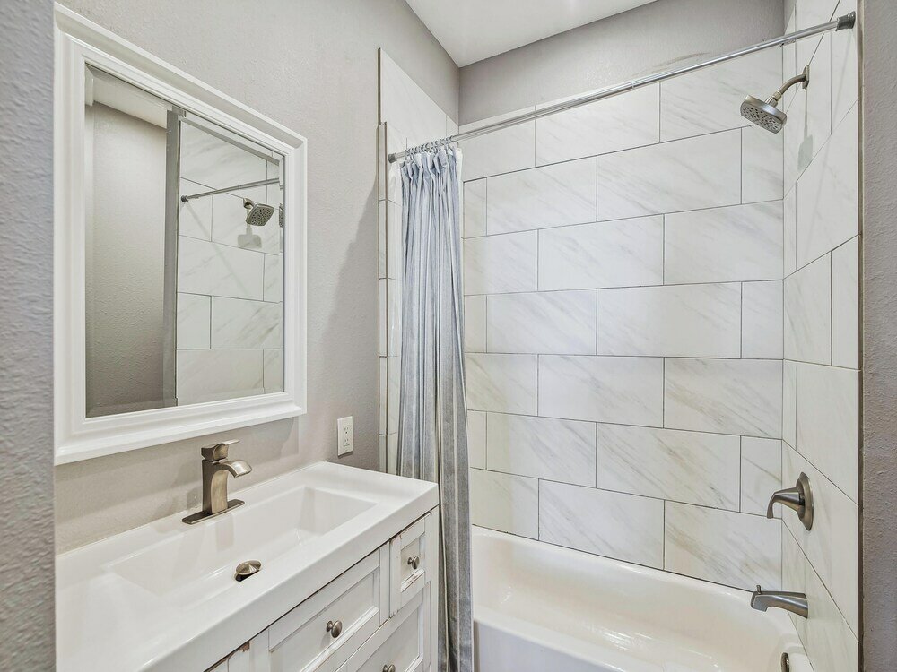 Фото Sand and Sun Beachfront