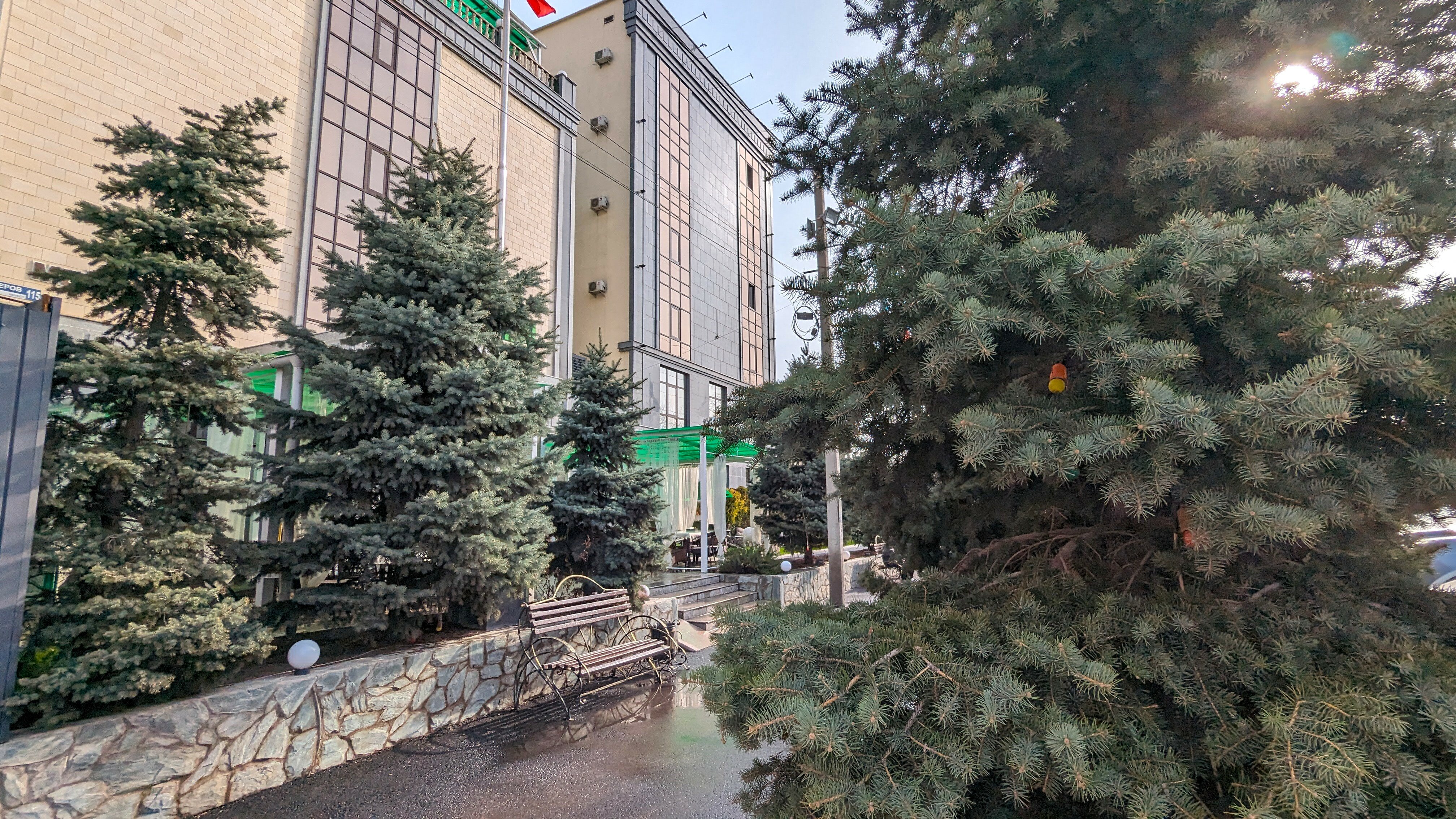 Фото Garden Hotel Bishkek
