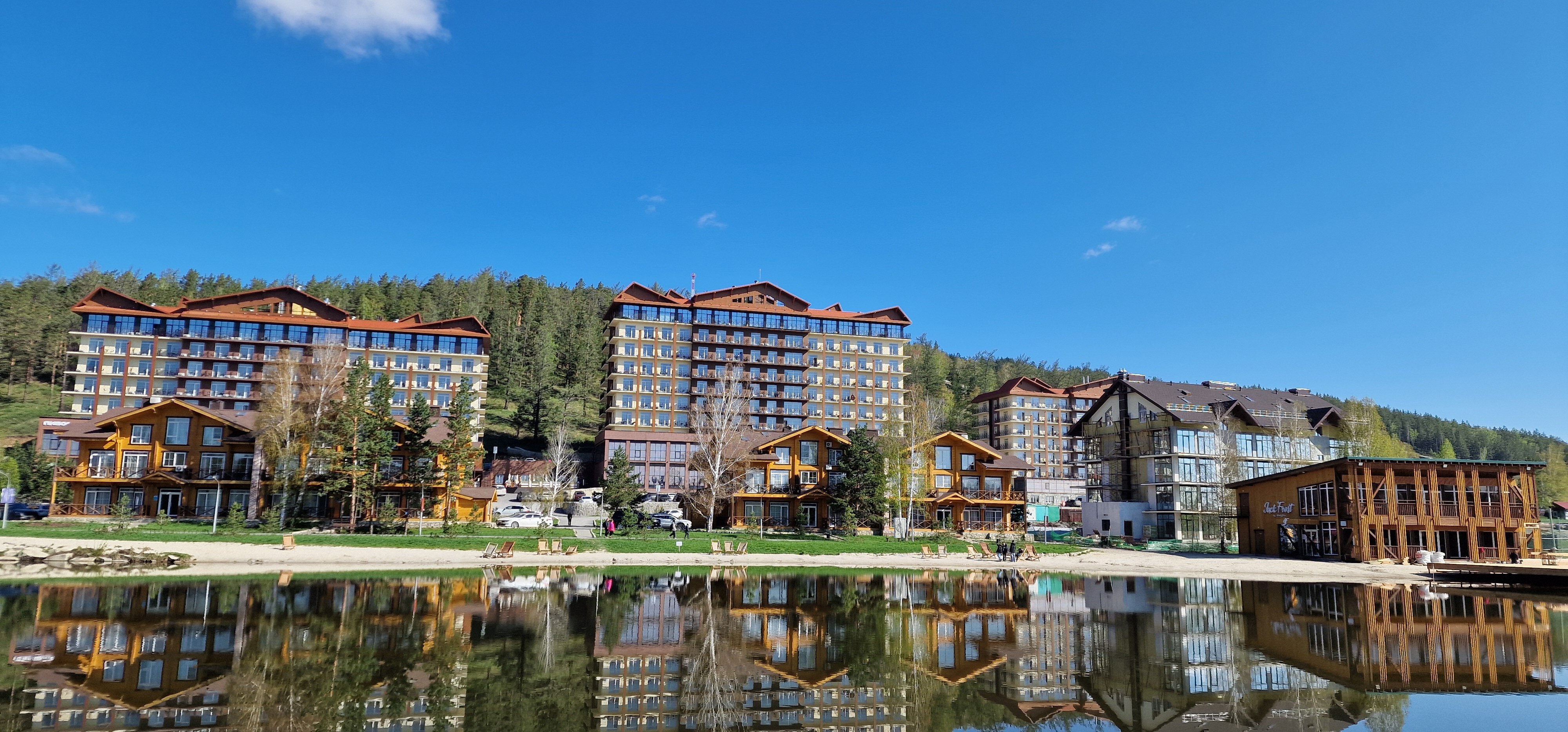 Фото отеля 1