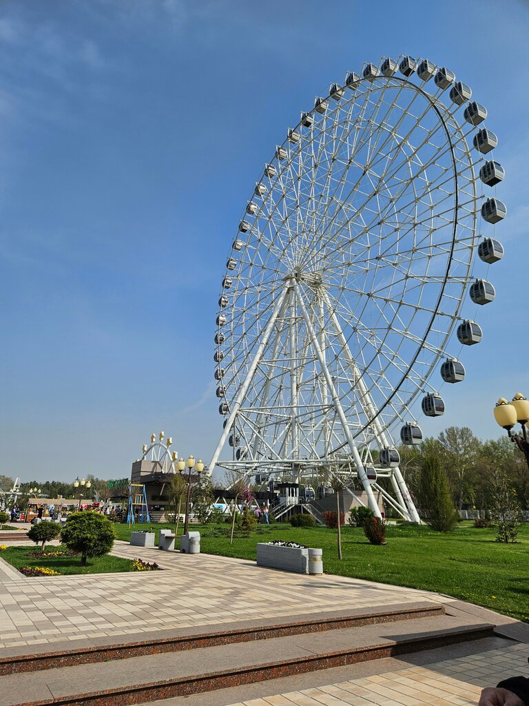 Amusement park Navruz, Tashkent, photo