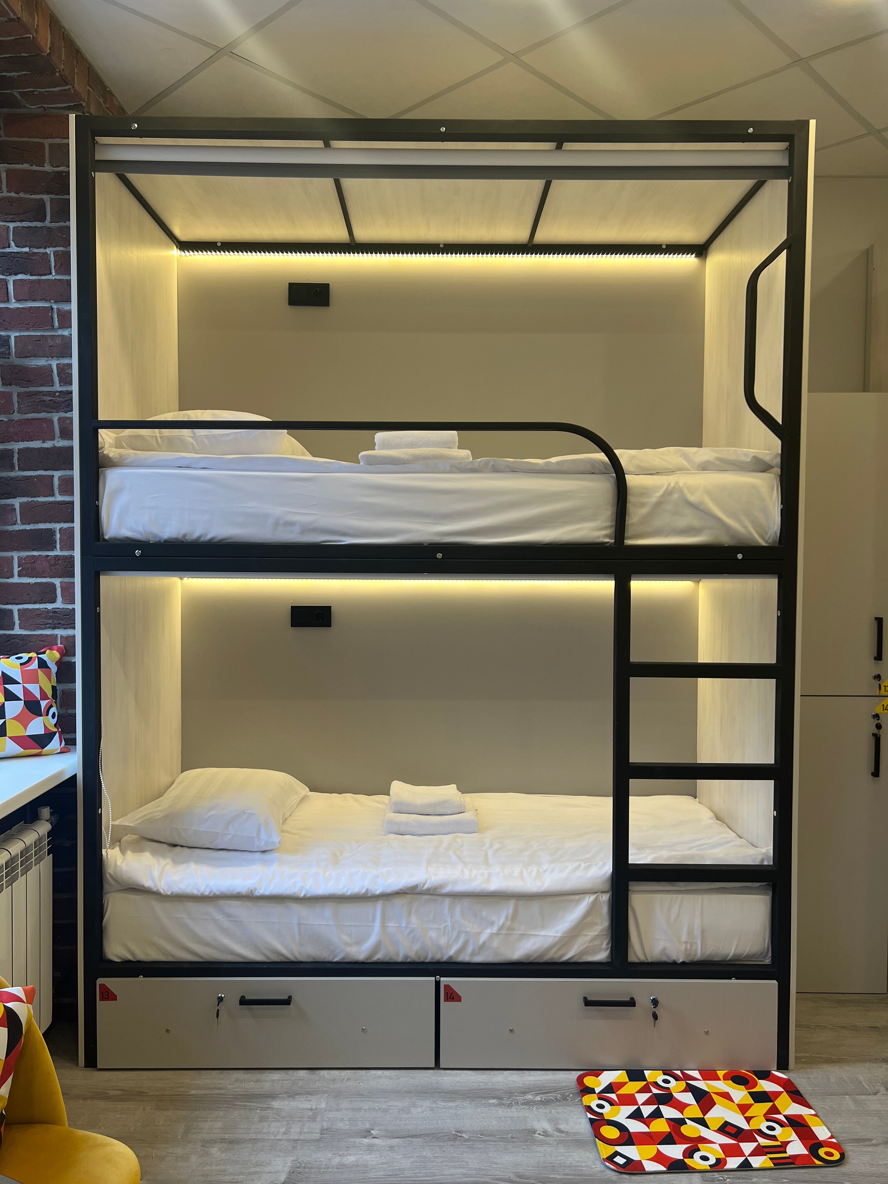 Фото В центре