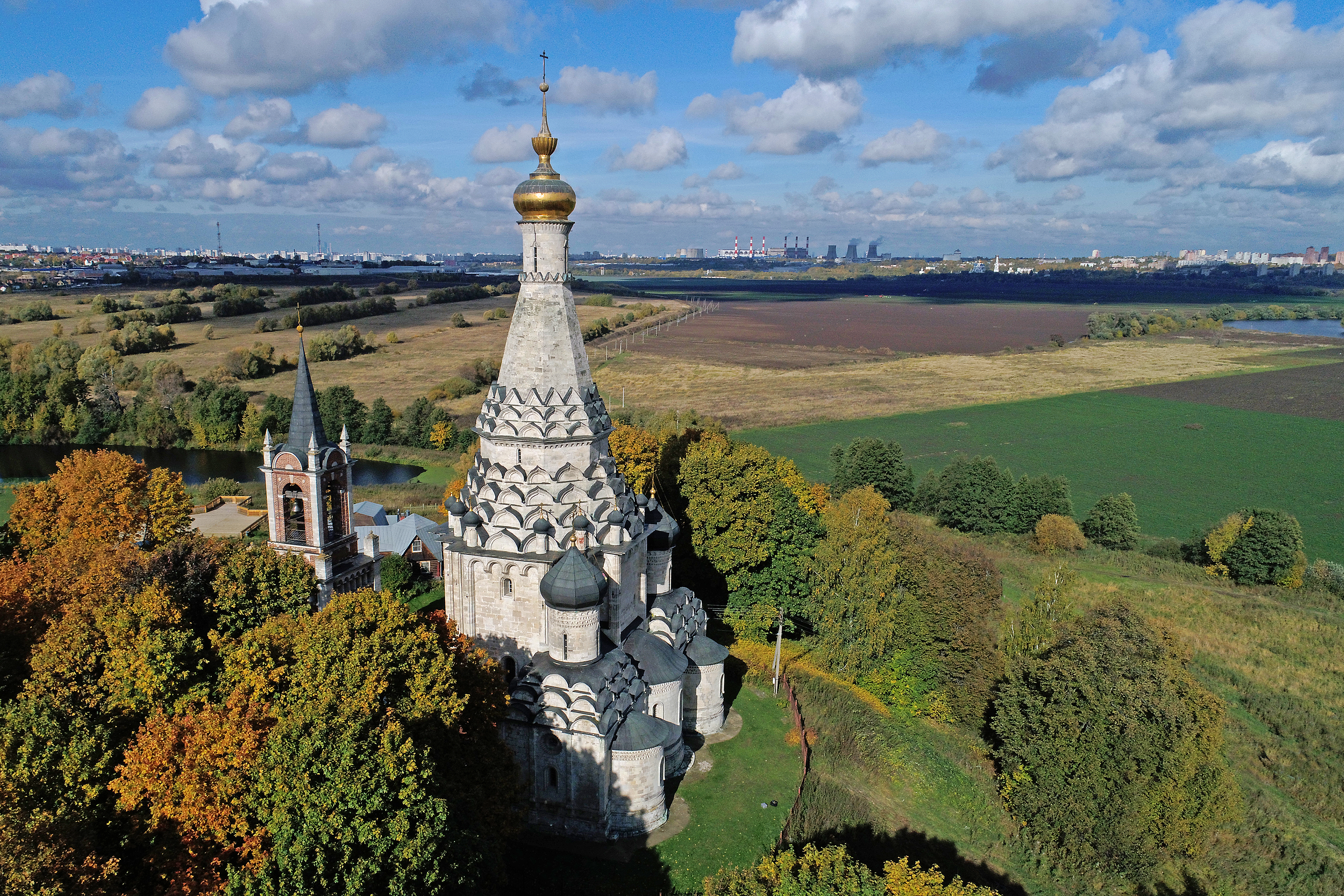 Село остров московская область фото