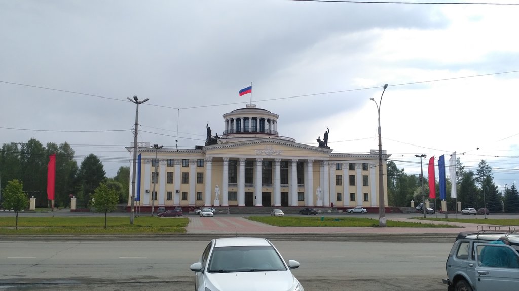 Здания нижнего тагила фото Больше не работает: АТП НТМК, автотранспортное предприятие, автобаза, Свердловск