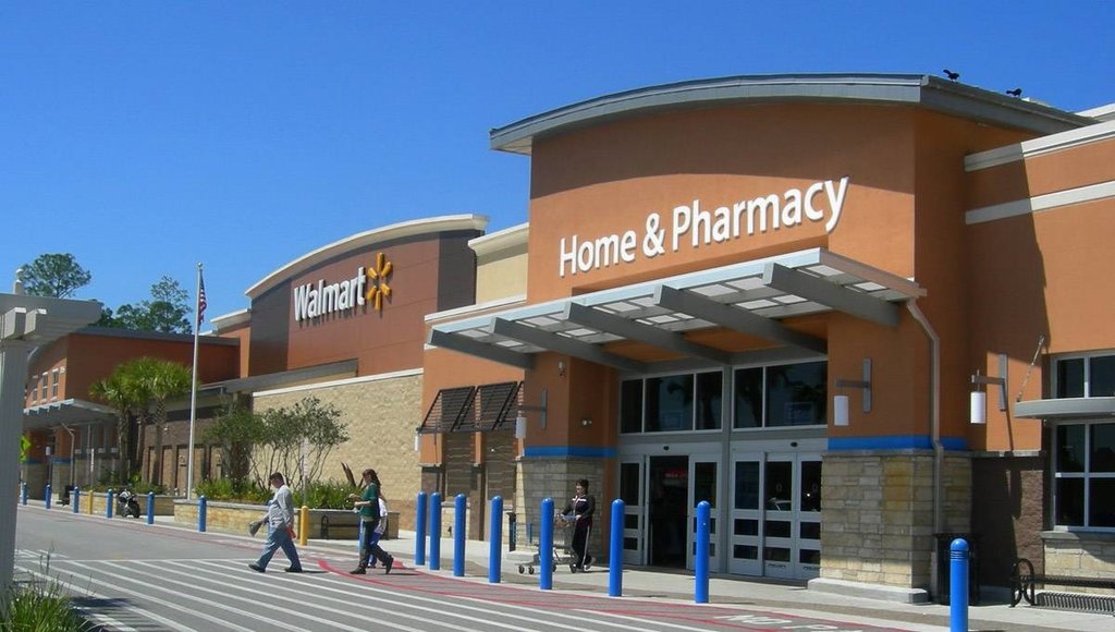 Shopping mall Shoppes at Coronado, State of Florida, photo