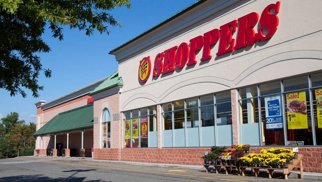 Shopping mall Lorton Marketplace, Commonwealth of Virginia, photo