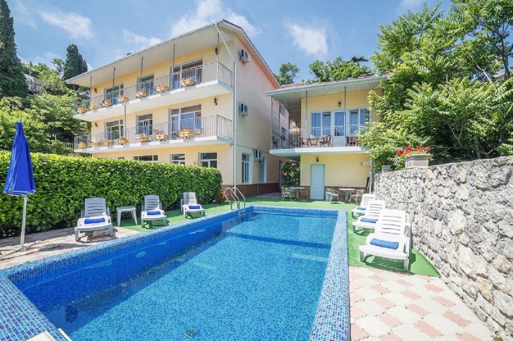 Фото отеля 1