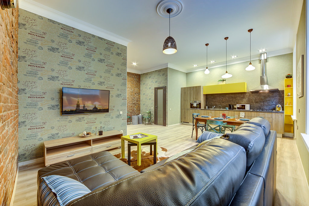 Short-term housing rental Small&cozy Orange apartment in the city center, Saint Petersburg, photo