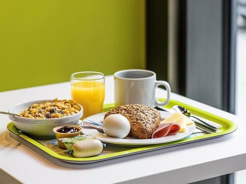 Гостиница Ibis budget Courbevoie Paris la Defense 1 в Нейи-сюре-Сене