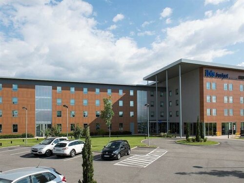 Гостиница Ibis budget Aéroport Lyon Saint Exupéry в Ла-Туре-дю-Пене