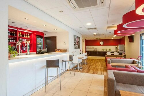 Гостиница Travelodge London Twickenham