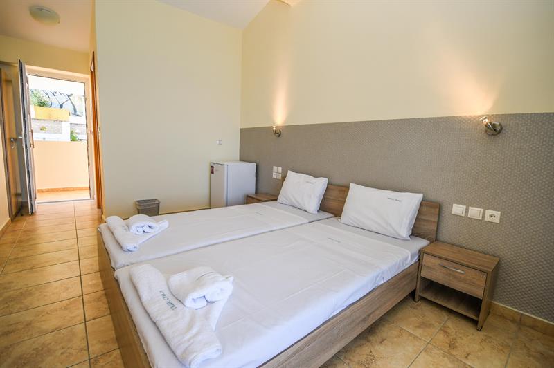 Фото Nefeli Beach Hotel