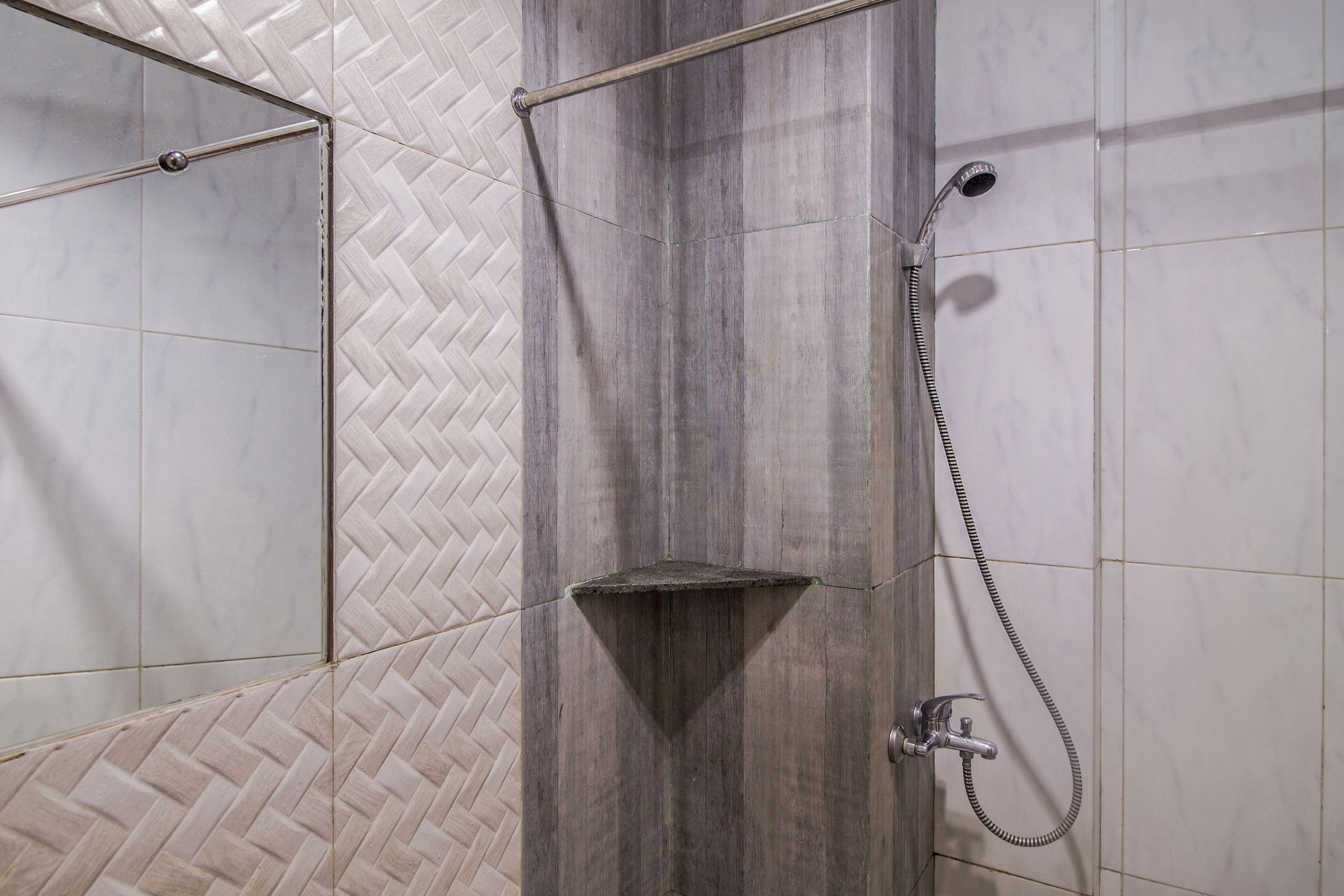 Фото RedDoorz near Cilandak Town Square