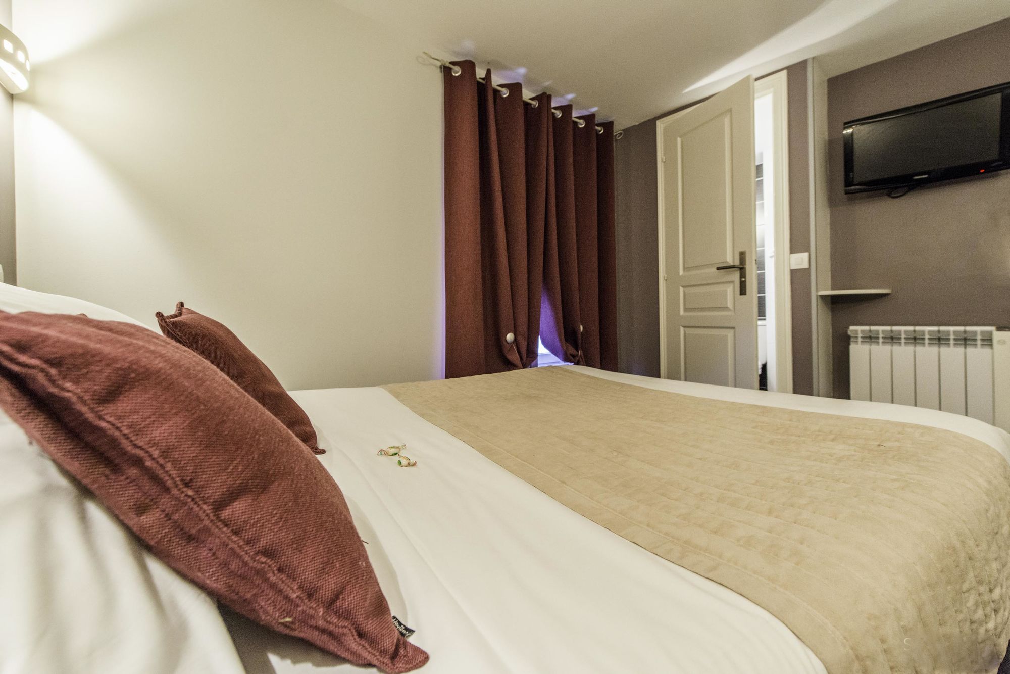 Фото Un Hôtel sur le Port