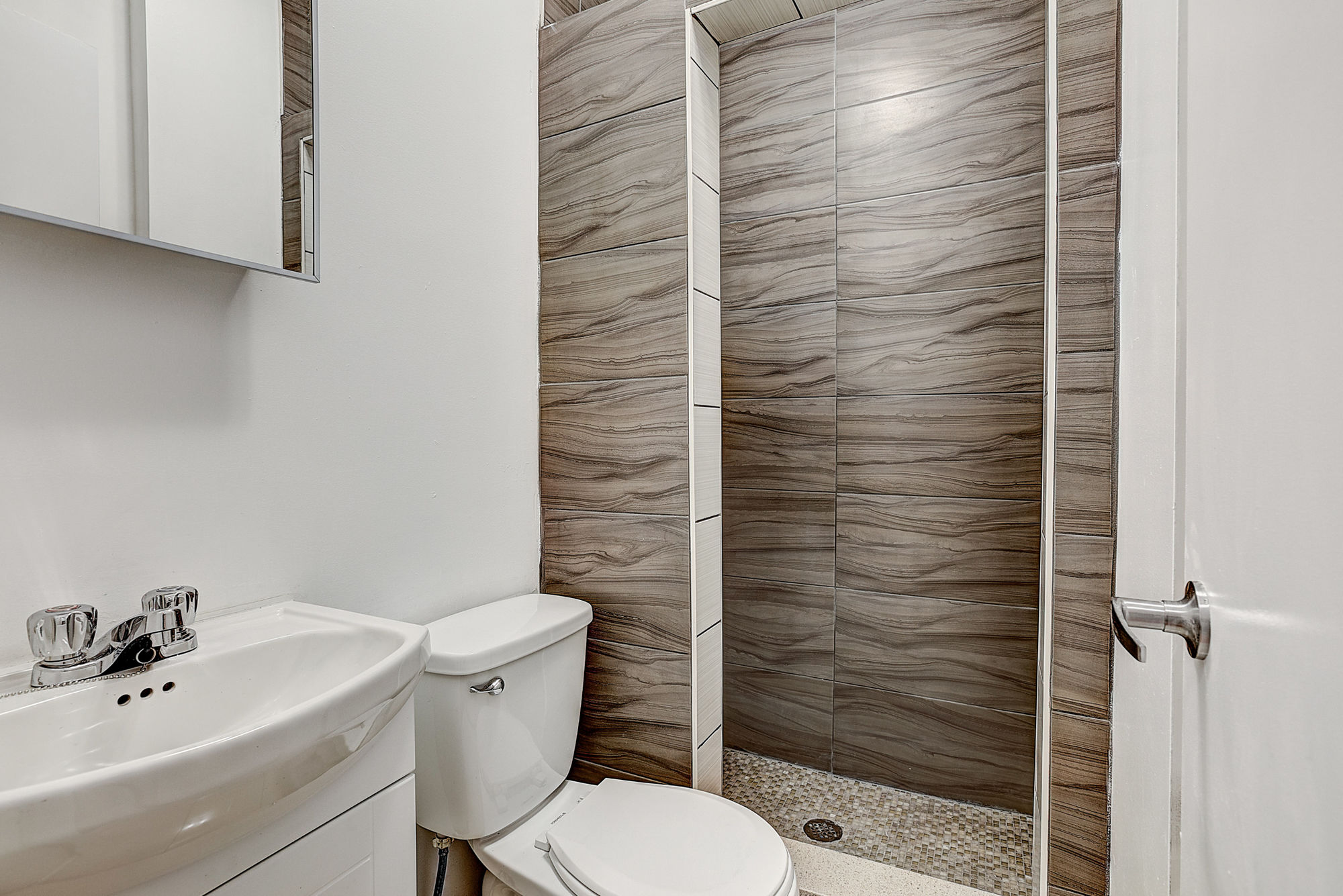 Фото Destination Stays Montreal Downtown