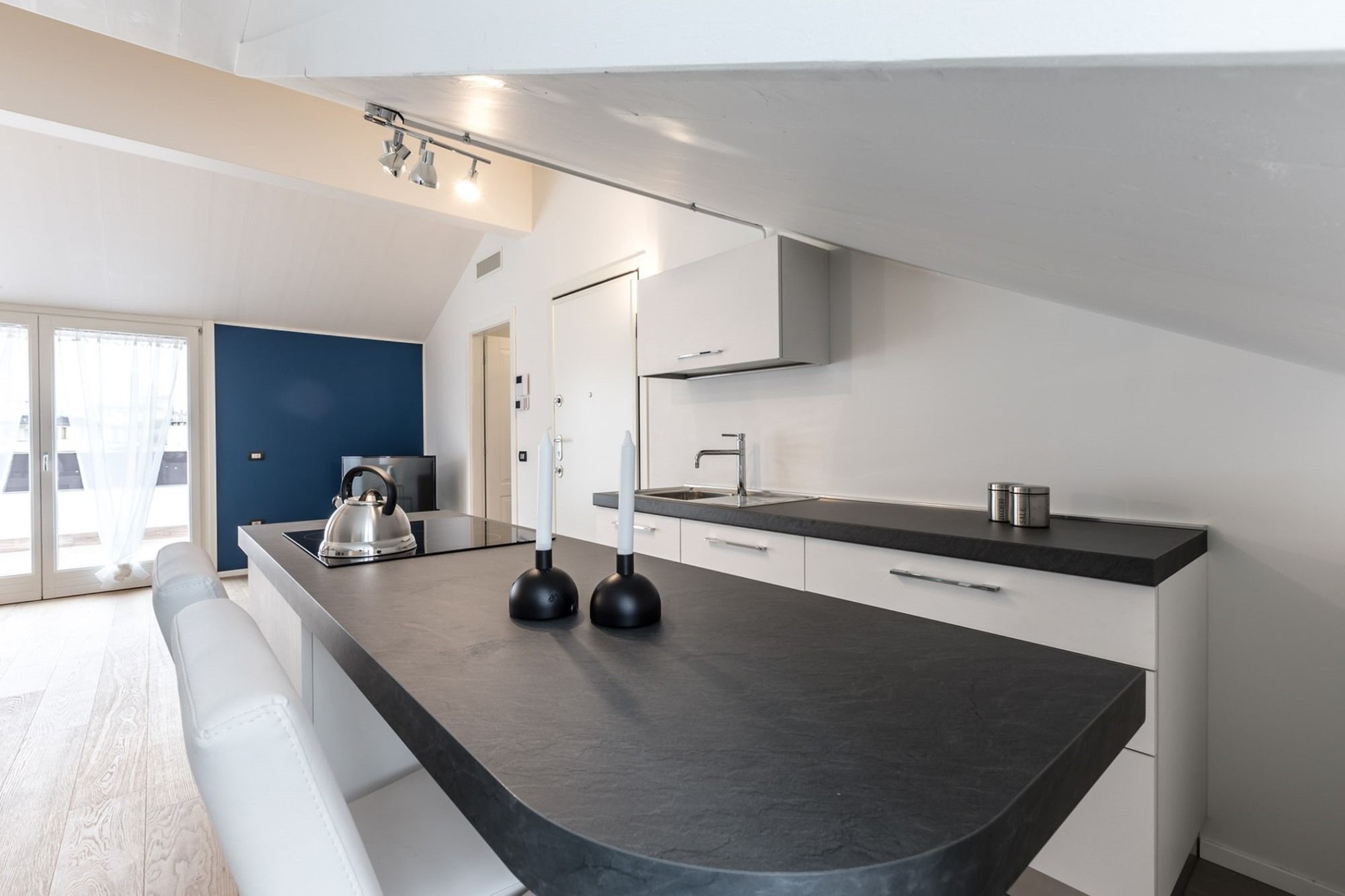 Фото Easyhomes - Brera Luxury Suites