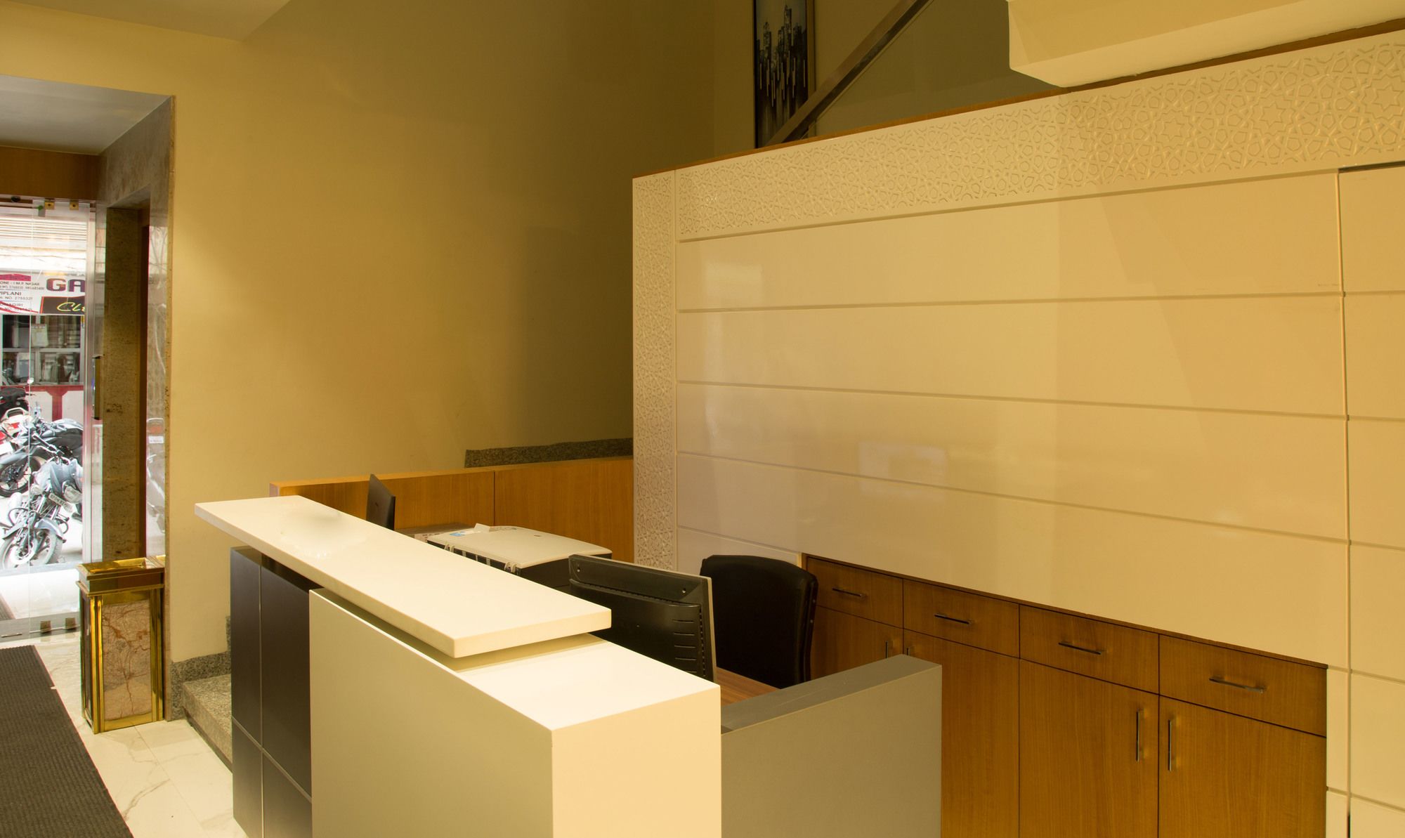 Фото Hotel Reva Regency