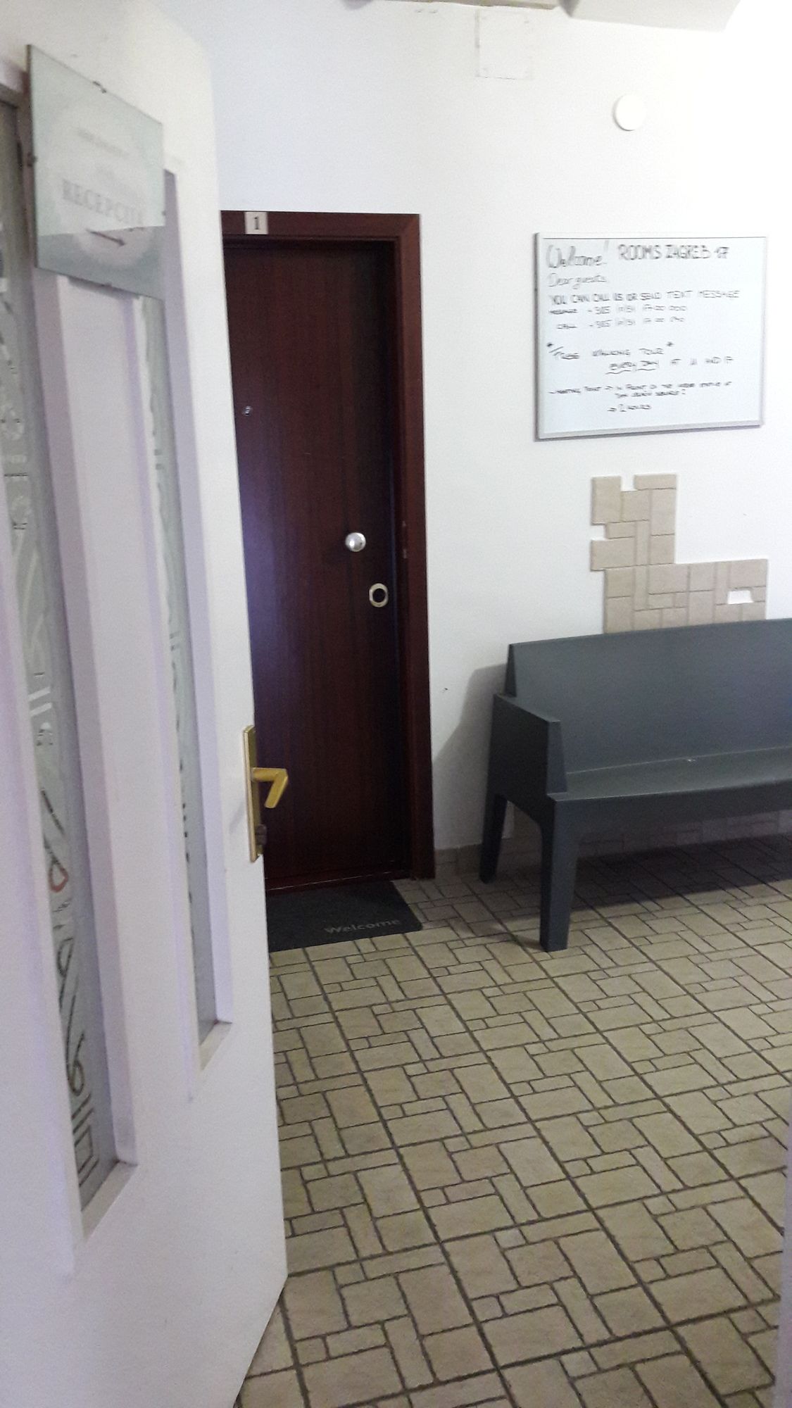 Фото Rooms Zagreb 17