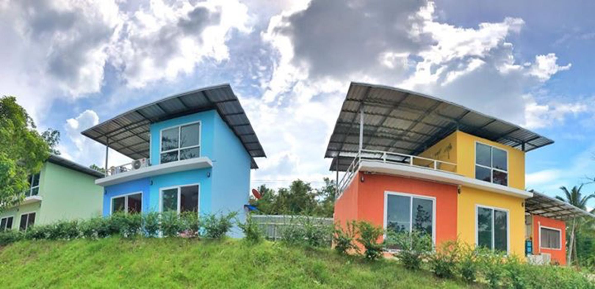 Фото The Box House