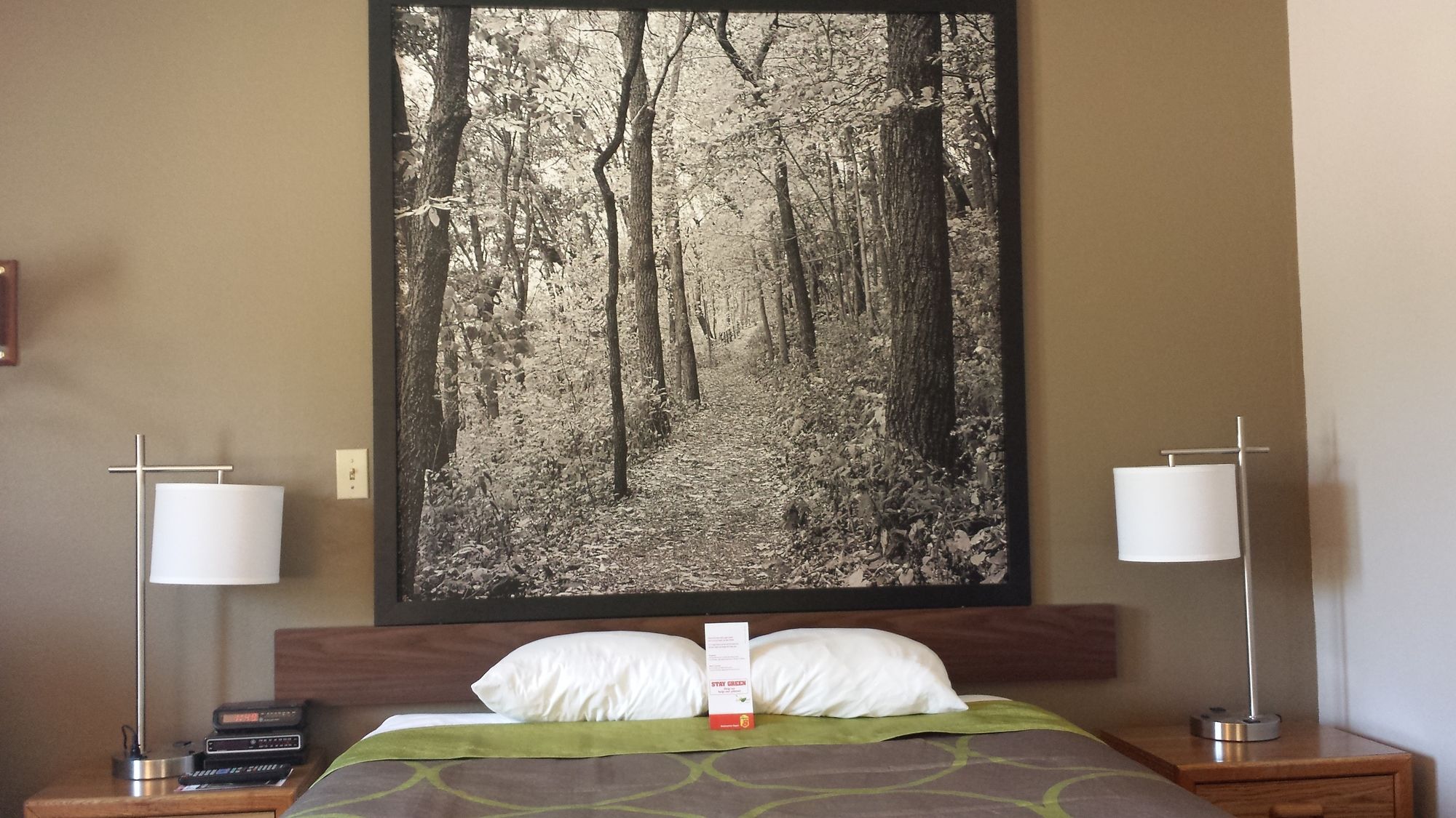 Фото Super 8 by Wyndham Pella