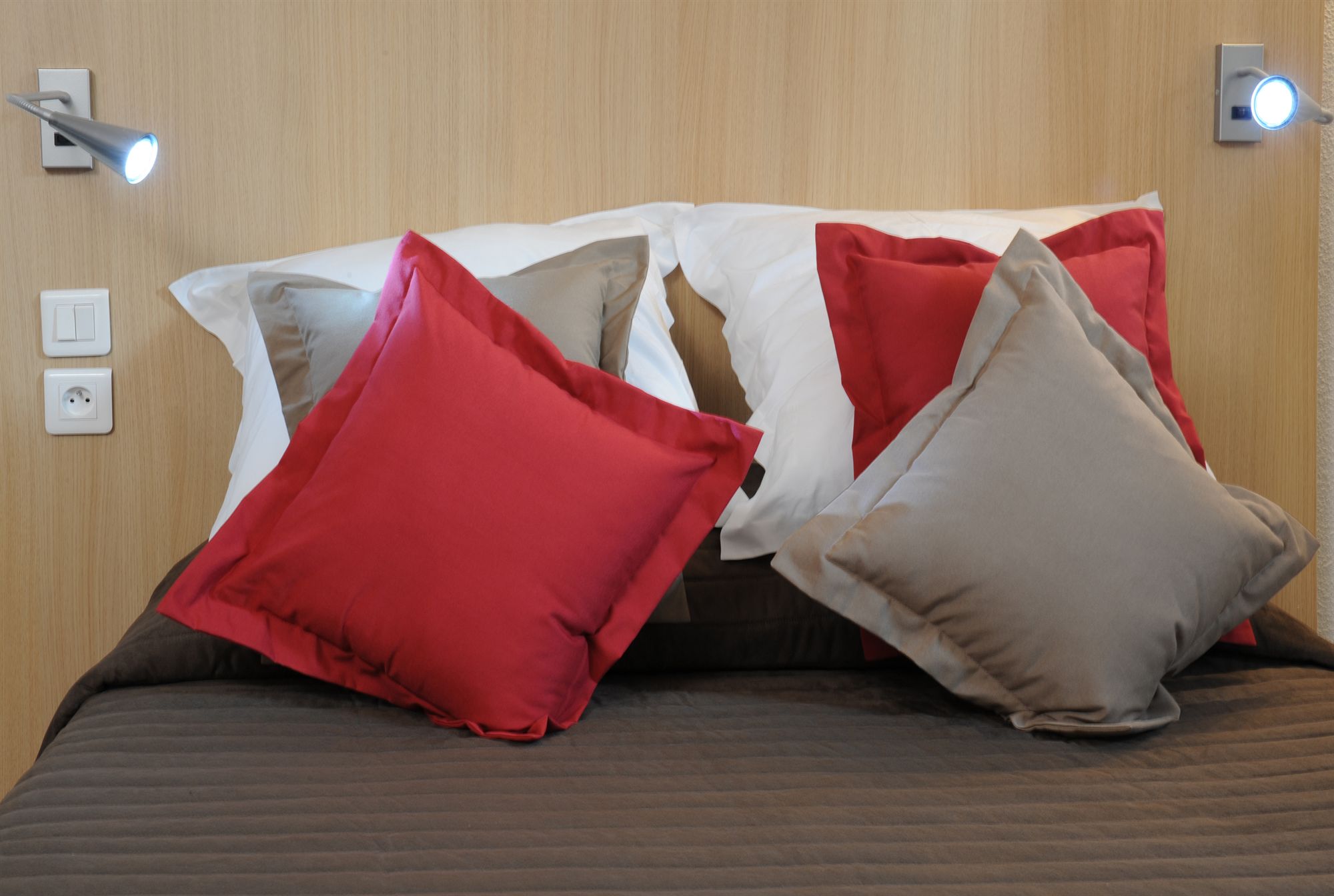 Фото Welcomotel Les Mureaux